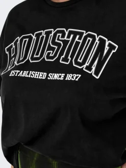 CARHOUSTON T-shirts
