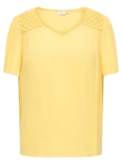CARSELASI T-shirts