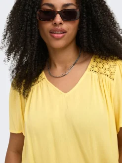 CARSELASI T-shirts