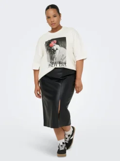 CARWINOVA T-shirts