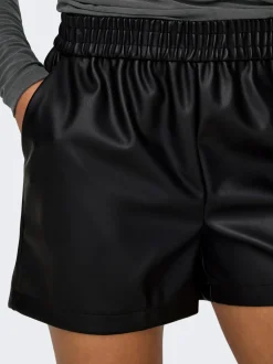 JDYALAIA Mid waist Regular fit Short van synthetisch leer