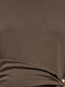 OLMEVALYN T-shirts