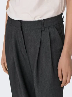 ONLHATTIE Straight tapered fit Broeken