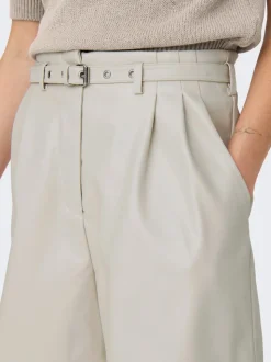 ONLHEIDI Mid waist Regular fit Short van synthetisch leer