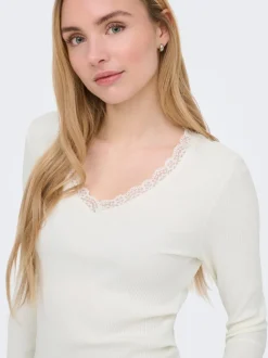 ONLSARA T-shirts