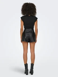 ONLTRICIA Mid waist Baggy fit Short van synthetisch leer